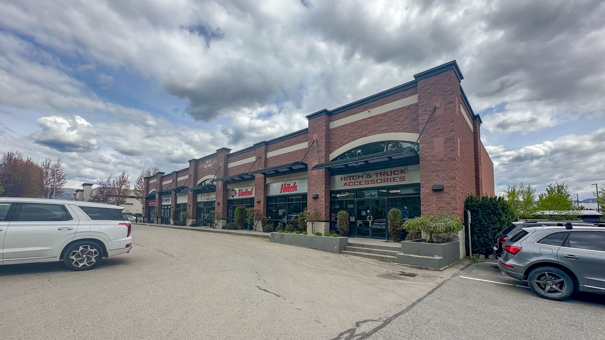 2631 Enterprise Way, Kelowna, BC for sale Primary Photo- Image 1 of 1