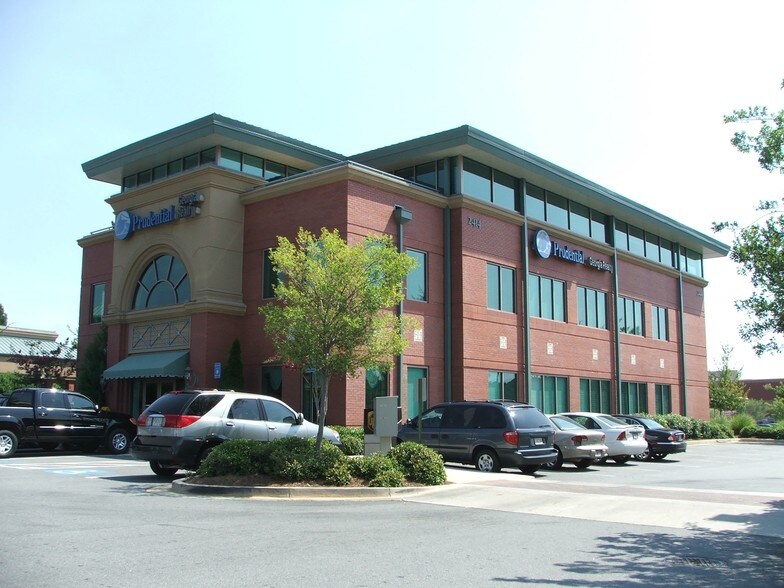 3451 Earnest Barrett Pky, Marietta, GA à louer - Photo principale - Image 3 de 4