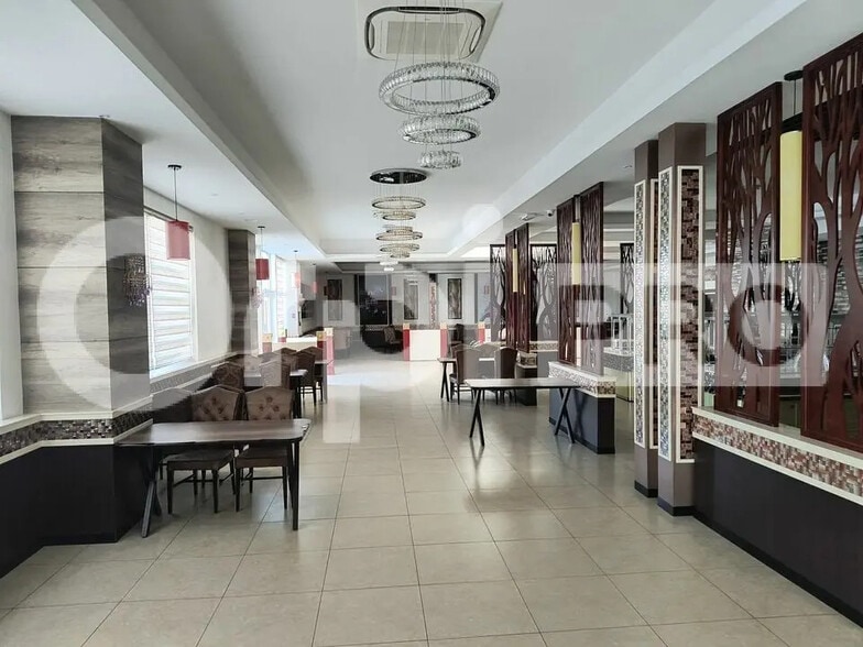 Retail in Reims for lease - Interior Photo - Image 2 of 4