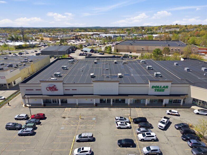 1051 S Willow St, Manchester, NH à louer - Photo du bâtiment - Image 2 de 10