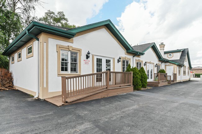 Plus de détails pour 6401 W 107th St, Worth, IL - Commerce de détail à vendre