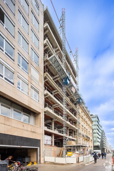 113 Bis Avenue Charles De Gaulle, Neuilly-sur-Seine à louer - Photo du bâtiment - Image 1 de 3