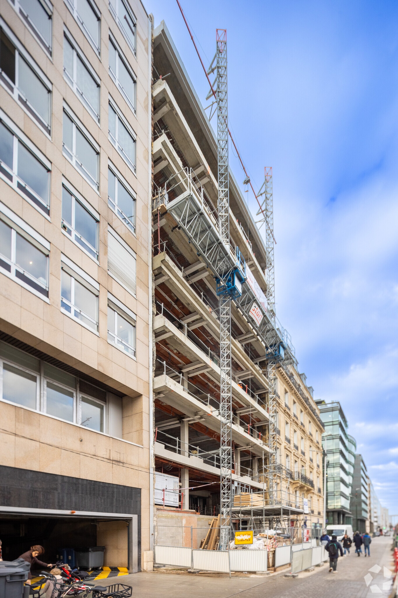 113 Bis Avenue Charles De Gaulle, Neuilly-sur-Seine for lease Building Photo- Image 1 of 4