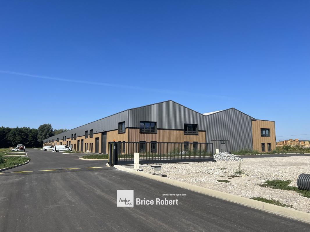 225 Avenue Des Marronniers, Bourgoin-Jallieu for sale Building Photo- Image 1 of 8