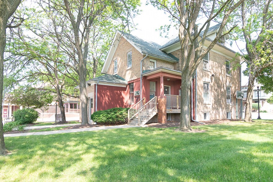 Portfolio of 3 assets in Schaumburg, IL portefeuille de 3 propriétés à vendre sur LoopNet.ca - Photo du bâtiment - Image 2 de 13