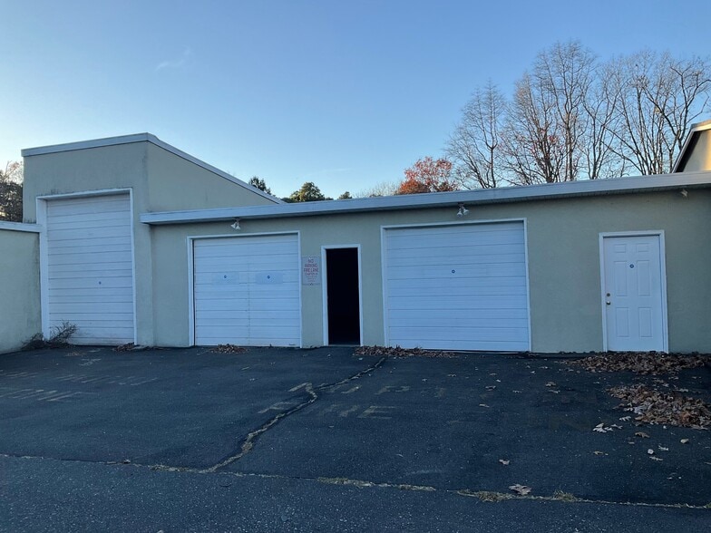 585 N County Line Rd, Jackson, NJ for lease - Building Photo - Image 1 of 8