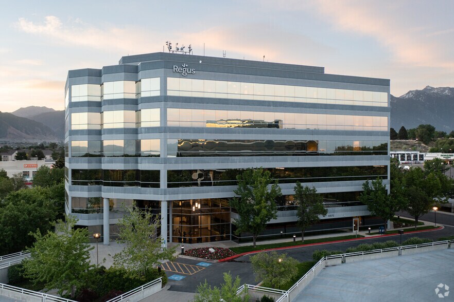 6975 Union Park, Midvale, UT à louer - Photo principale - Image 1 de 4