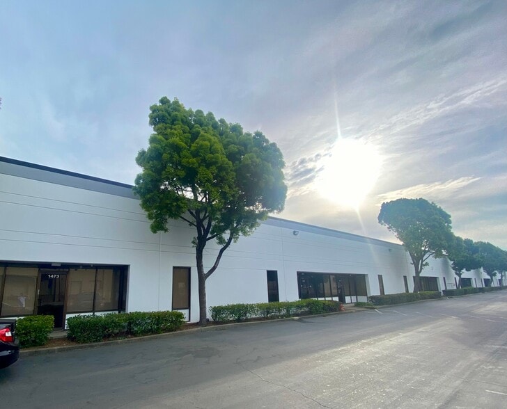 1471-1499 Doolittle Dr, San Leandro, CA for lease - Building Photo - Image 1 of 1
