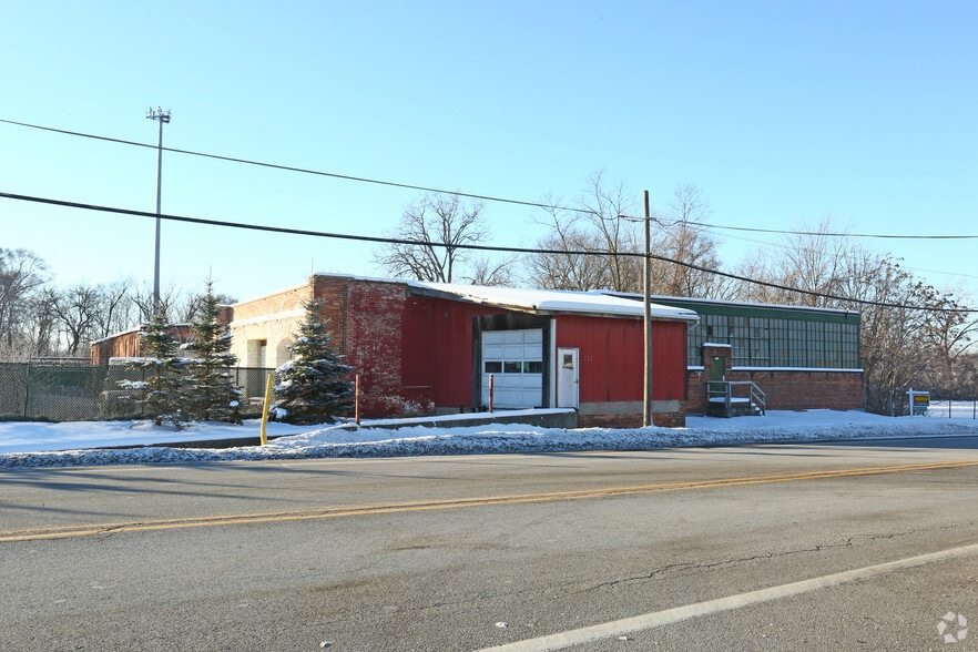303-311 W Michigan Ave, Clinton, MI à vendre - Photo du bâtiment - Image 3 de 4
