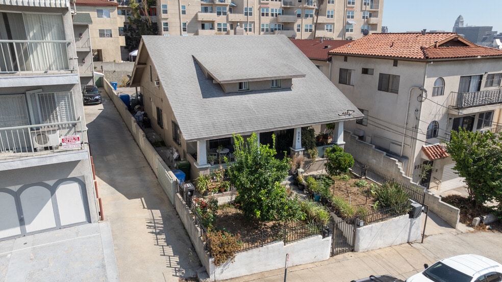 934 Centennial St, Los Angeles, CA for sale - Building Photo - Image 3 of 9