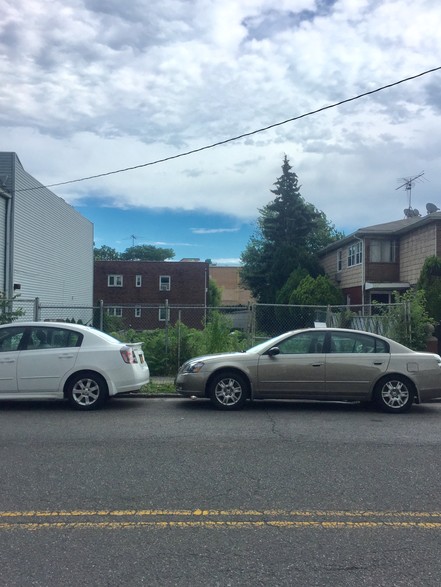 8218 Avenue J, Brooklyn, NY for sale - Primary Photo - Image 1 of 1