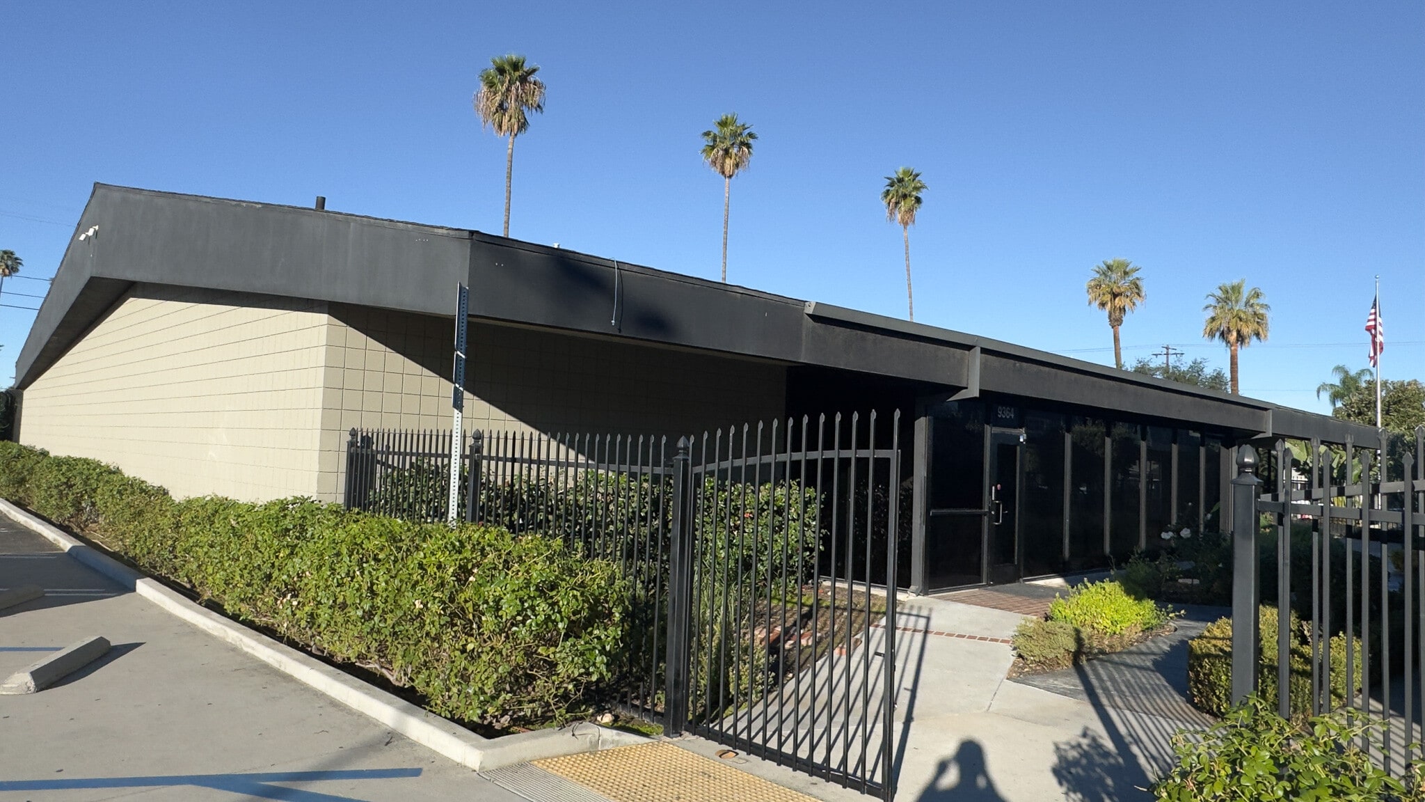 9354-9356 Magnolia Ave, Riverside, CA for lease Primary Photo- Image 1 of 3