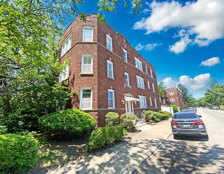 10856 S Avenue D, Chicago, IL à vendre - Photo du bâtiment - Image 2 de 7