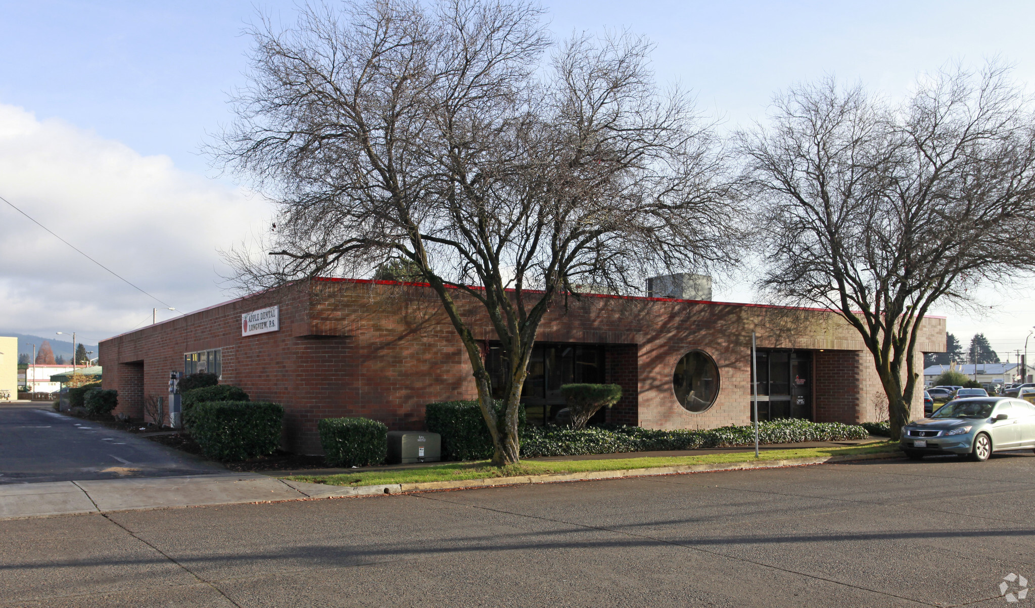 2020 9th Ave, Longview, WA à louer Photo du bâtiment- Image 1 de 10