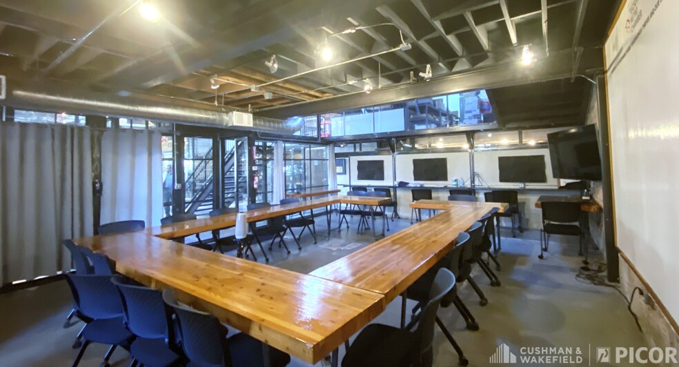 212 E Broadway Blvd, Tucson, AZ à louer - Photo du bâtiment - Image 3 de 10