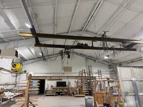 8981 SE 76th Dr, Portland, OR for lease Interior Photo- Image 2 of 2