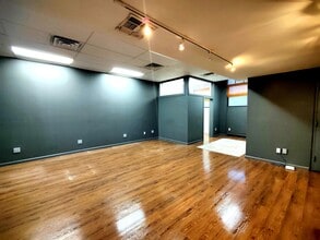 226 E 54th St, New York, NY for sale Interior Photo- Image 2 of 7