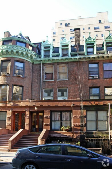 264 W 73rd St, New York, NY à vendre - Photo principale - Image 1 de 2