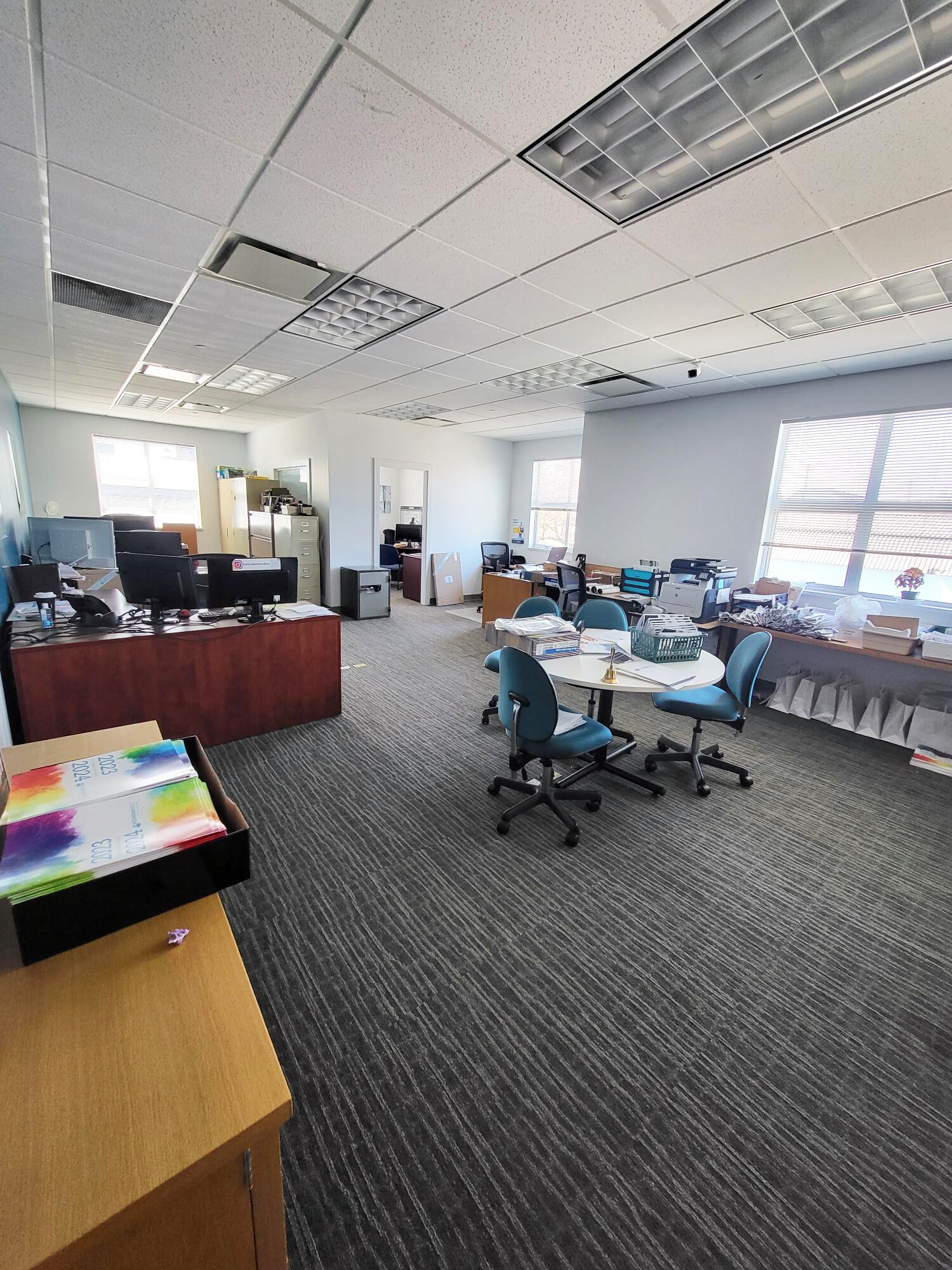 6869 Merritt Ave, Burnaby, BC for lease Interior Photo- Image 1 of 6