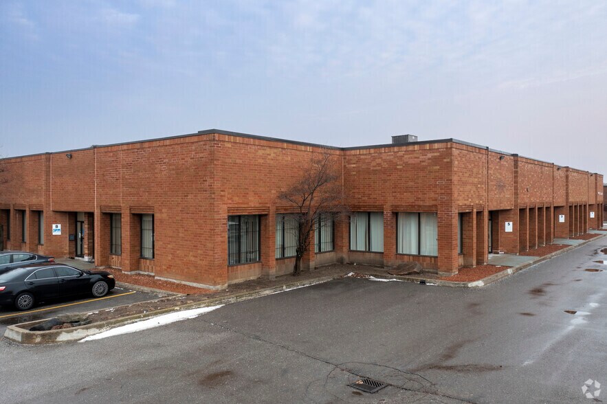 101 Citation Dr, Vaughan, ON à vendre - Photo du bâtiment - Image 2 de 5