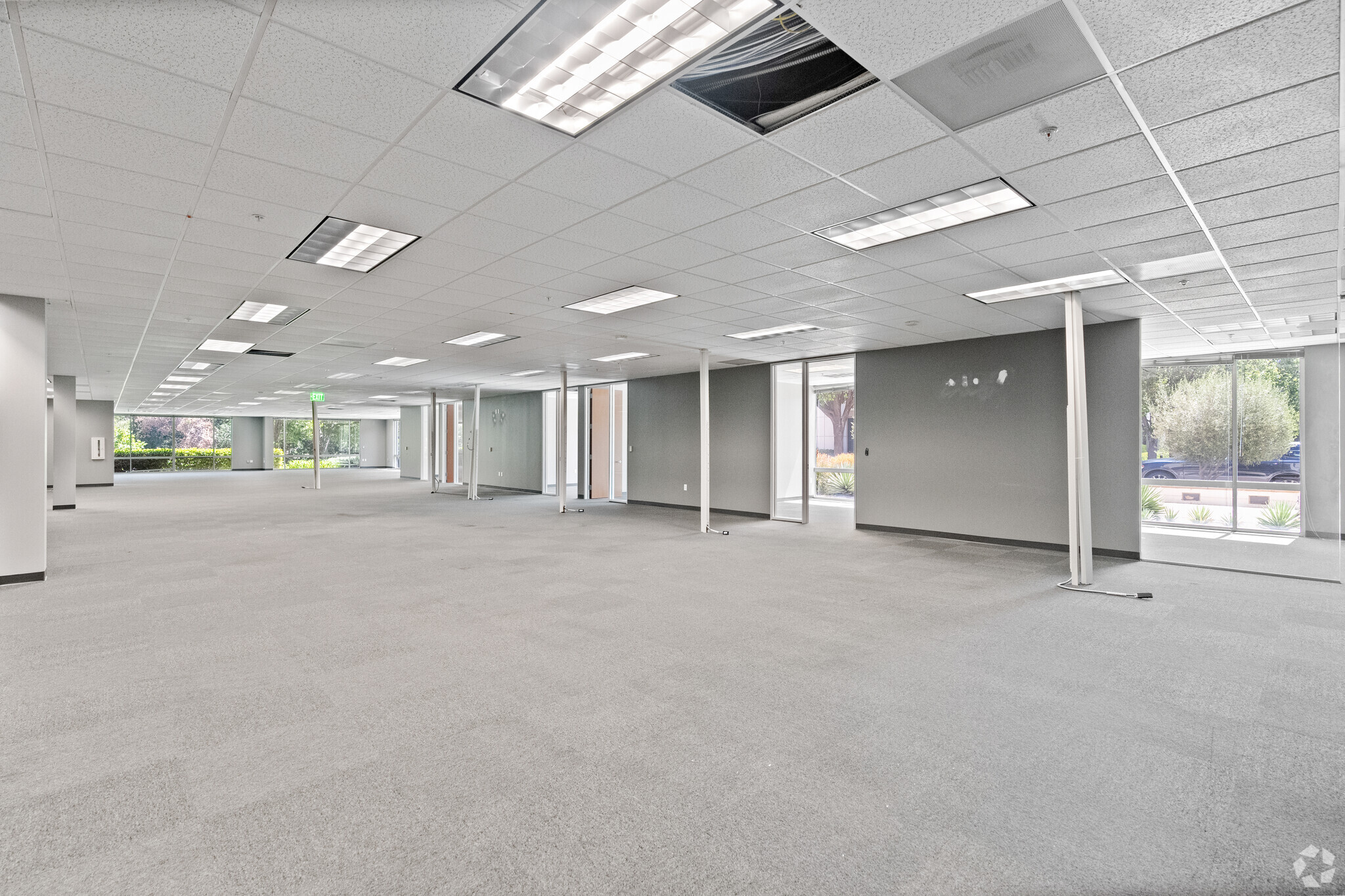 31111 Agoura Rd, Westlake Village, CA for lease Interior Photo- Image 1 of 6