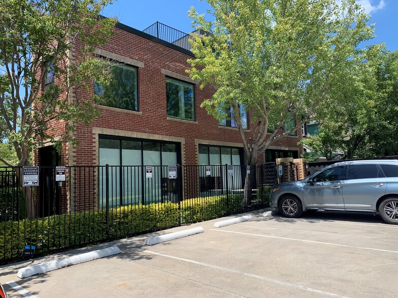 1903 McMillan Ave, Dallas, TX for lease - Primary Photo - Image 1 of 1