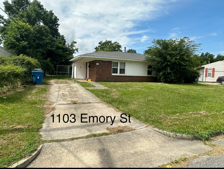 11-Home Portfolio | $270K+ Annual Income portefeuille de 11 propriétés à vendre sur LoopNet.ca - Photo du bâtiment - Image 3 de 20