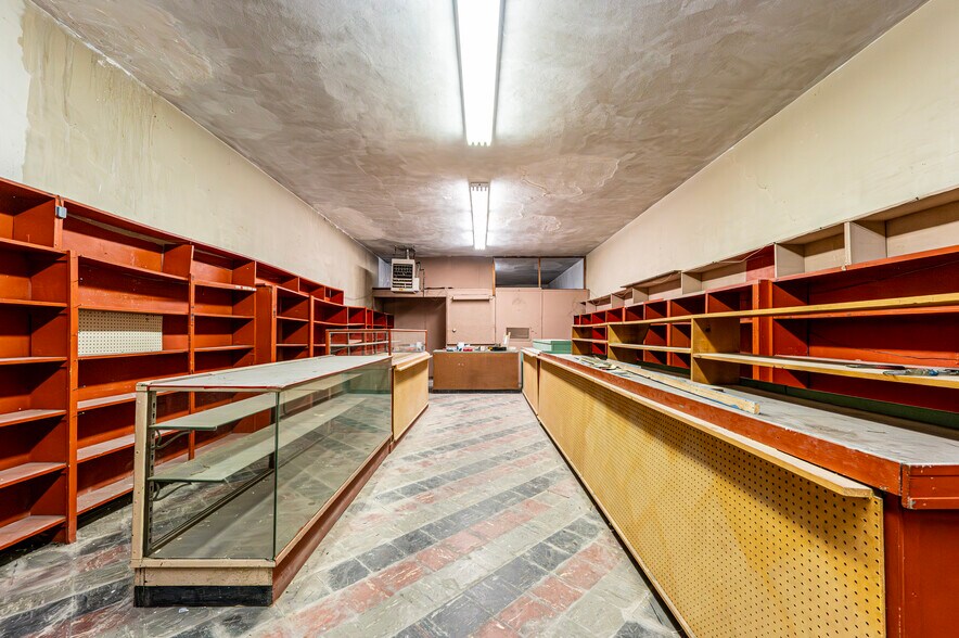 607 Clay Ave, Jeannette, PA à vendre - Photo du bâtiment - Image 2 de 58