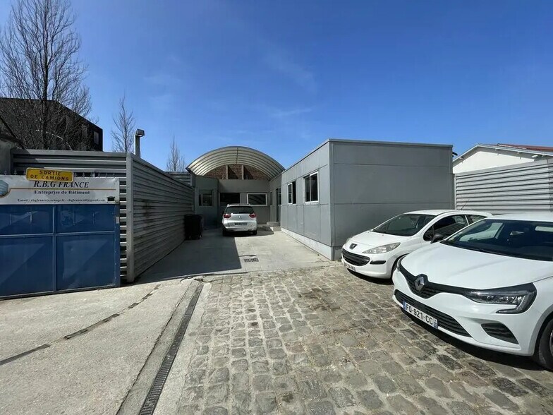 Flex dans La Courneuve à louer - Photo du bâtiment - Image 1 de 9