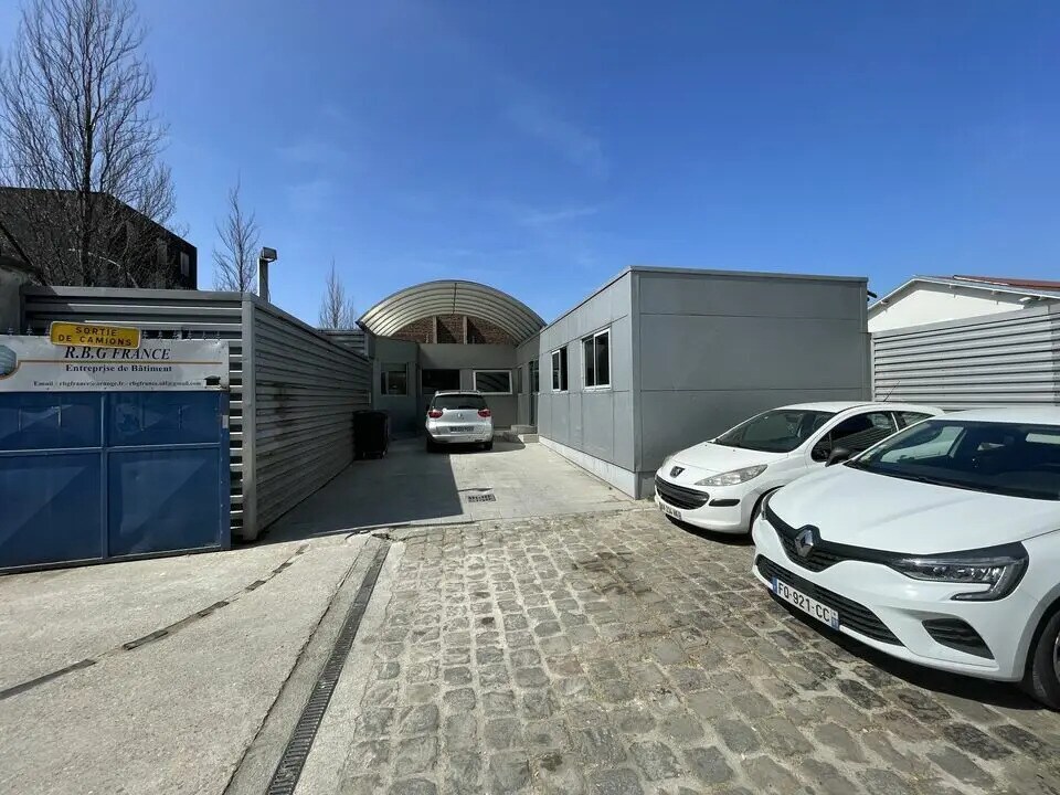 Flex dans La Courneuve à louer Photo du bâtiment- Image 1 de 10