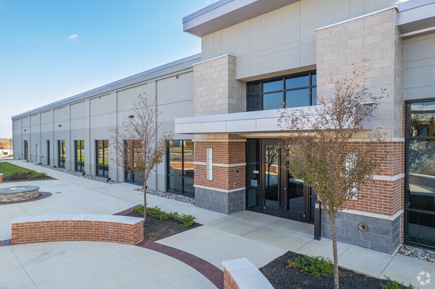 1740 Hempstead Rd, Lancaster, PA à louer - Photo du bâtiment - Image 2 de 5