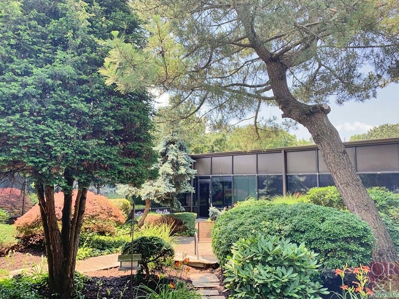 135 N Plains Industrial Rd, Wallingford, CT à louer - Photo du bâtiment - Image 3 de 12