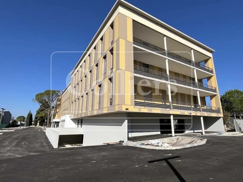 230 A Rue Frédéric Joliot Curie, Aix-en-Provence for lease - Building Photo - Image 3 of 15
