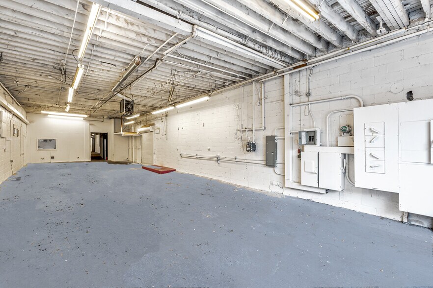 112 Troutman St, Brooklyn, NY for lease - Building Photo - Image 2 of 10