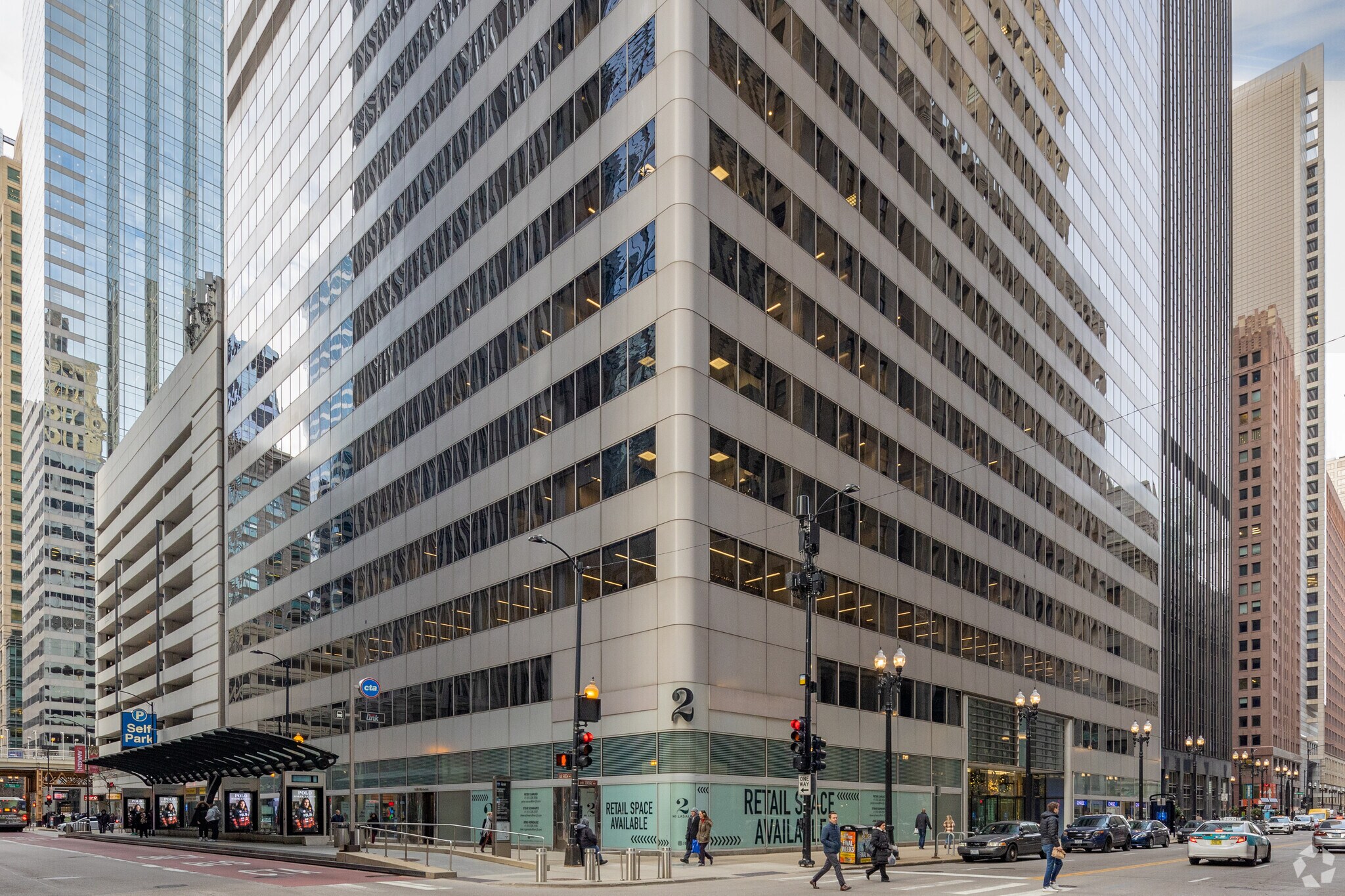 2 N LaSalle St, Chicago, IL à louer Photo du bâtiment- Image 1 de 16