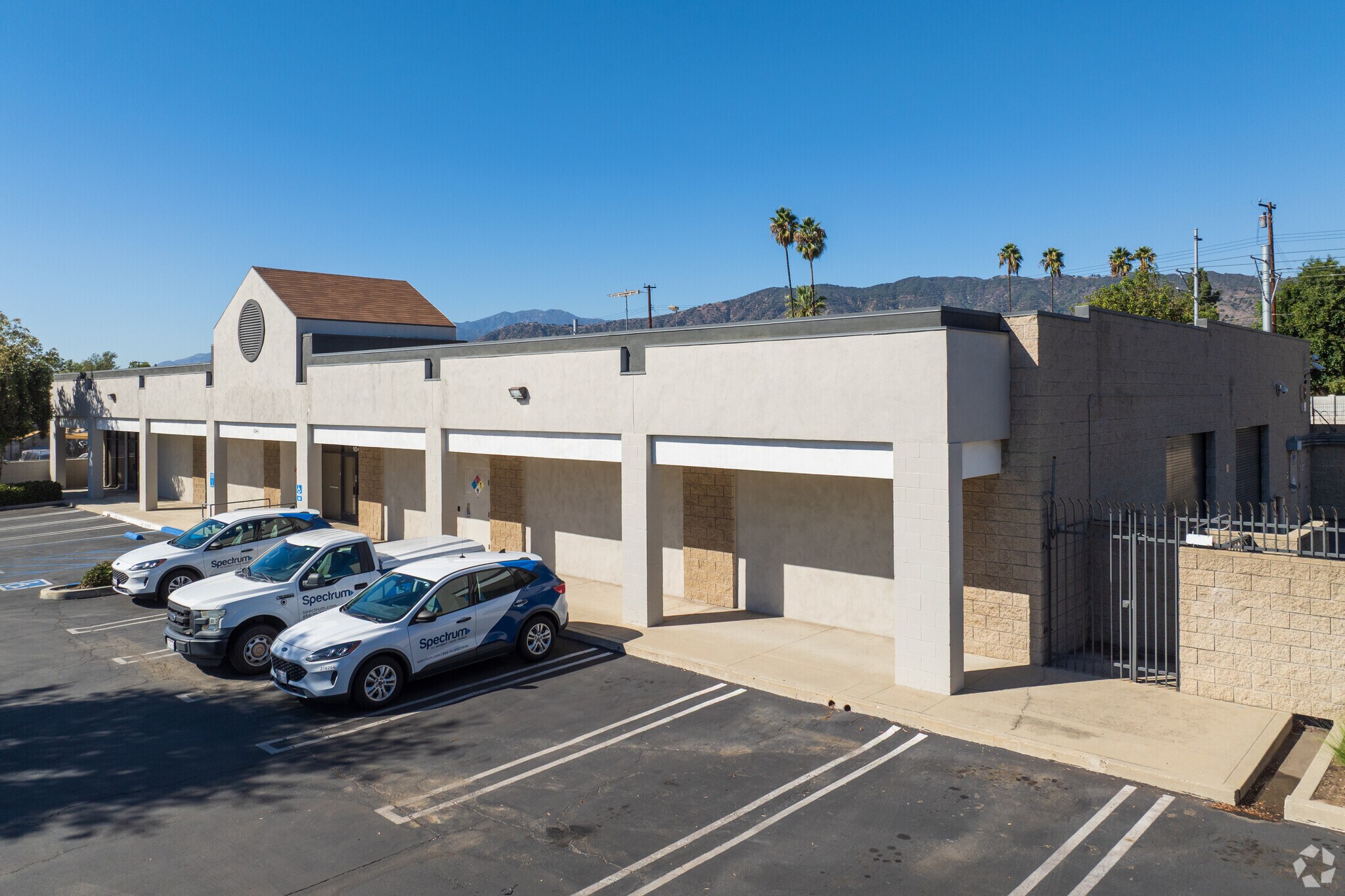 1041 E Route 66, Glendora, CA à vendre Photo principale- Image 1 de 1