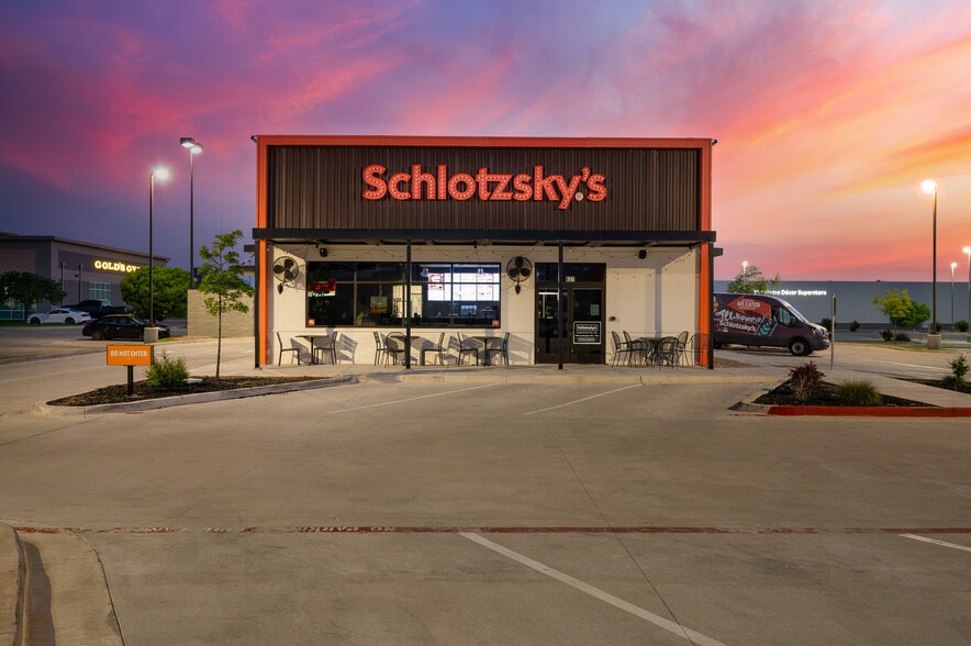 627 SW 19th St, Moore, OK for sale - Building Photo - Image 3 of 14