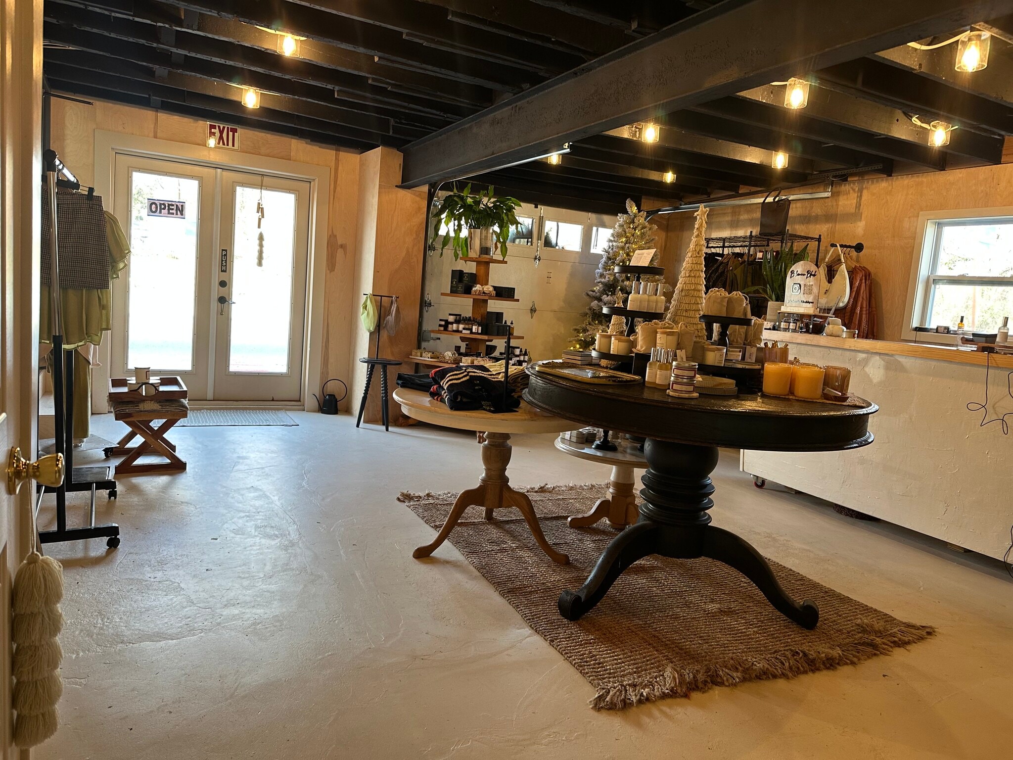 45 W Earleigh Heights Rd, Severna Park, MD for lease Interior Photo- Image 1 of 12