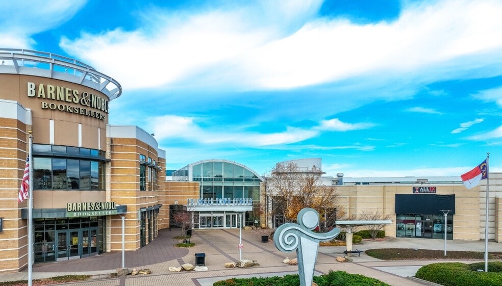 5959 Triangle Town Blvd, Raleigh, NC for lease - Building Photo - Image 1 of 7