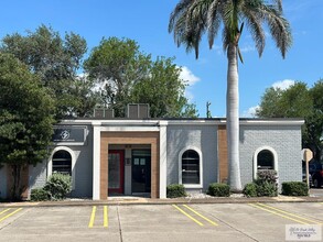 812-850 W Price Rd, Brownsville, TX for lease Building Photo- Image 1 of 11