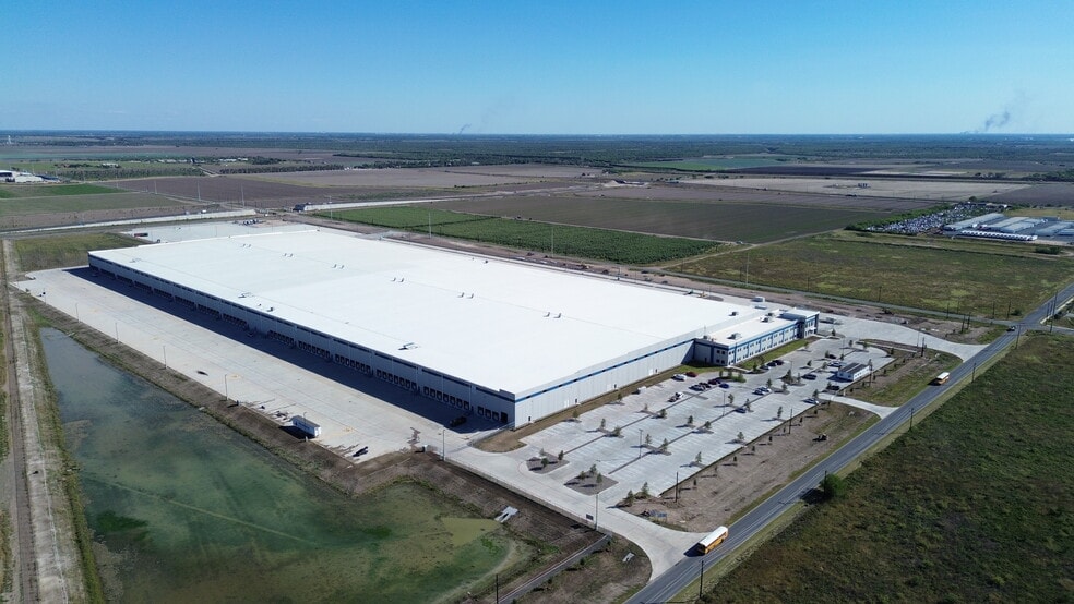 9701 S Veterans Rd, Pharr, TX for lease - Building Photo - Image 2 of 4