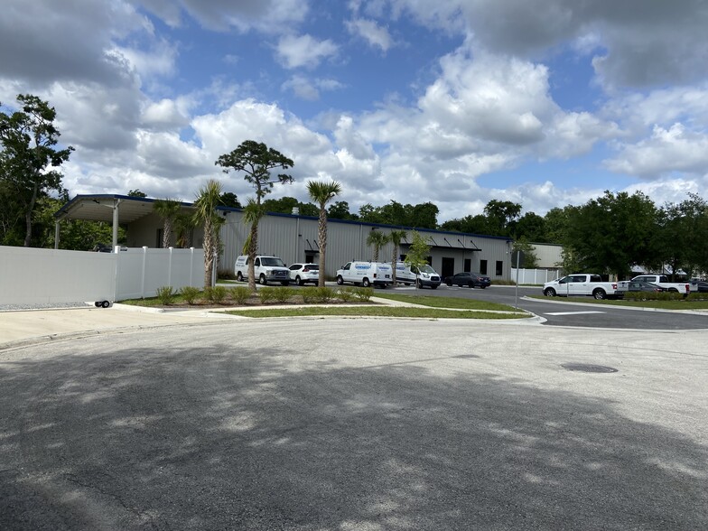 10527 Craig Industrial Dr, Jacksonville, FL à louer - Photo principale - Image 2 de 12