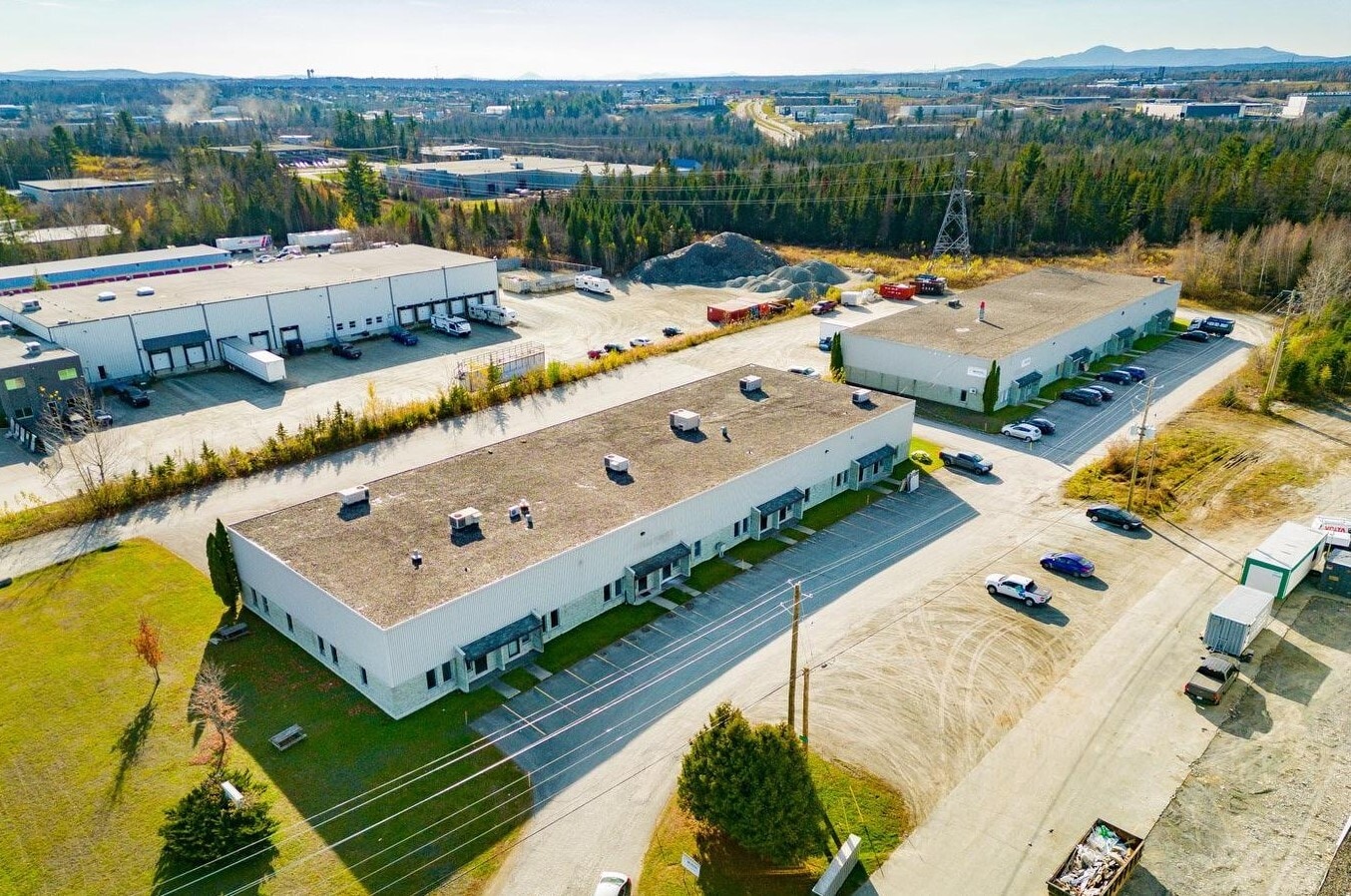 4253-4283 St De La Garlock, Sherbrooke, QC for lease Primary Photo- Image 1 of 2