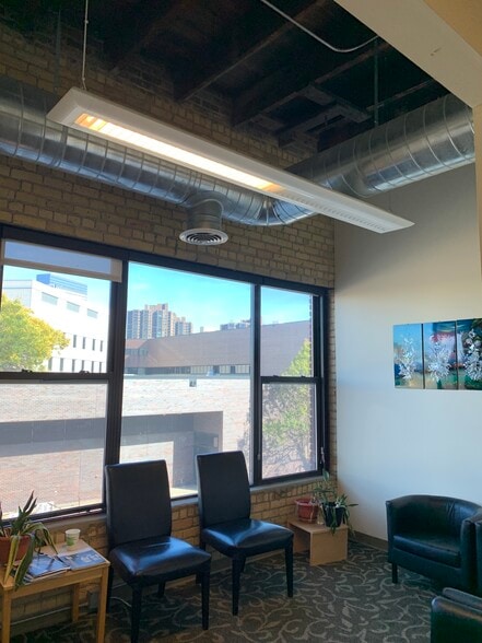 1601 Hennepin Ave, Minneapolis, MN for sale - Interior Photo - Image 2 of 20