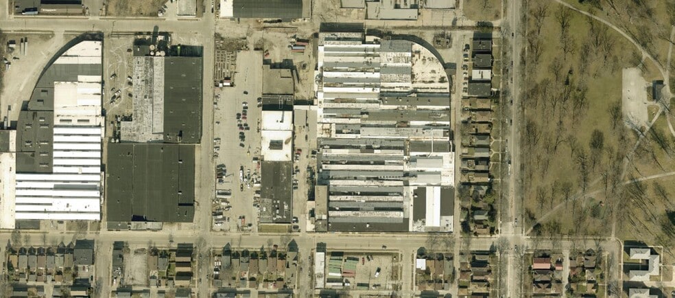 Milwaukee Industrial Complex portfolio of 4 properties for sale on LoopNet.ca - Aerial - Image 2 of 3