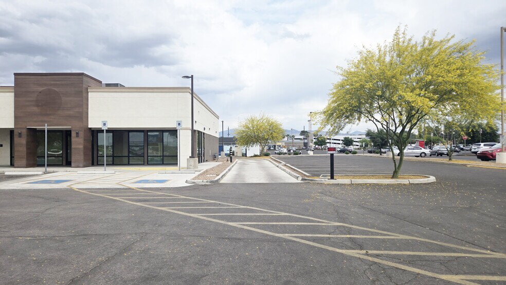 6960 E 22nd St, Tucson, AZ à louer - Photo du bâtiment - Image 3 de 8