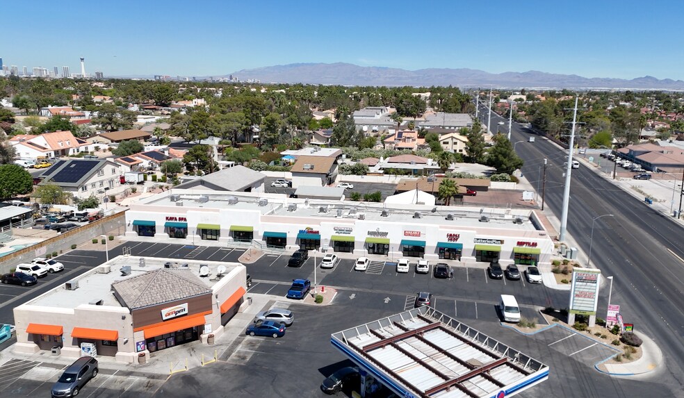 3380 E Russell Rd, Las Vegas, NV à louer - Photo du bâtiment - Image 1 de 3