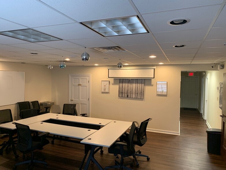 204 N Hamilton St, Richmond, VA à louer - Photo intérieure - Image 3 de 5