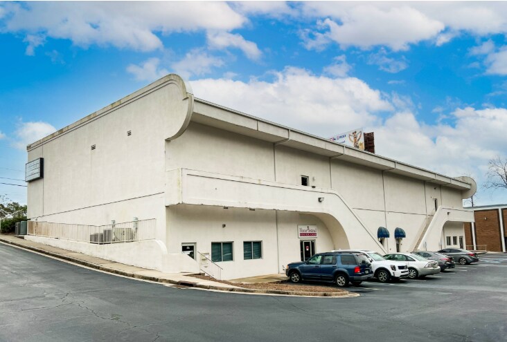 2940 Riverside Dr, Macon-Bibb, GA à louer - Photo du bâtiment - Image 2 de 7