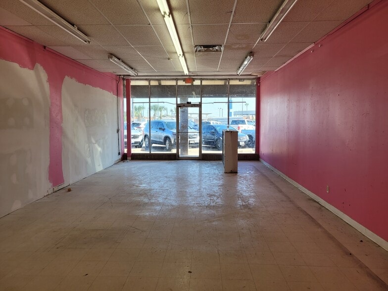 230 International blvd, Hidalgo, TX for lease - Building Photo - Image 2 of 12